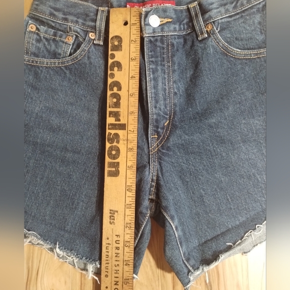 Levi's 550 classic relaxed DIY cut off Jean shorts 6 - Picture 7 of 7